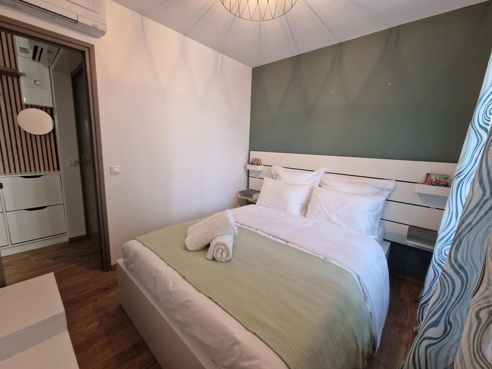 Maison D'Hotes Avec 3 Appartements Et Un Studio Viry-Châtillon Exterior foto